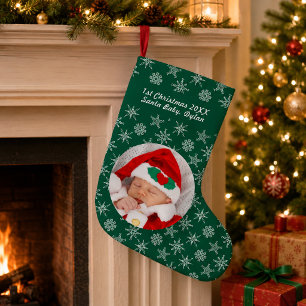 Dein Foto Santa Baby Schneeflocke & grüner Hinterg Kleiner Weihnachtsstrumpf