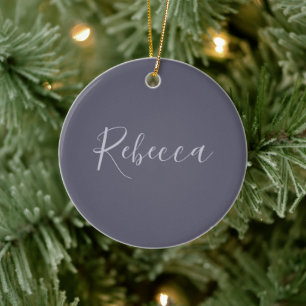 Dein Name Elegante Lavendel-Schrift auf nebligem Keramik Ornament