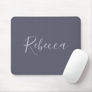 Dein Name   Elegante Lavendel-Schrift auf nebligem Mousepad