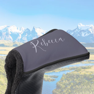 Dein Name Elegante Lavendelschrift auf nebligem Golf Headcover