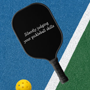 Deine Fähigkeiten still beurteilend Pickleball Schläger