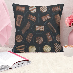 Dekadent Delights Chocolate Pattern Throw Kissen