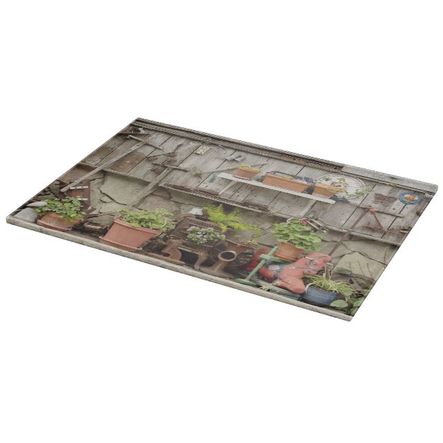 Dekorationen auf Holzzaun, Schneidebrett (Ecke)