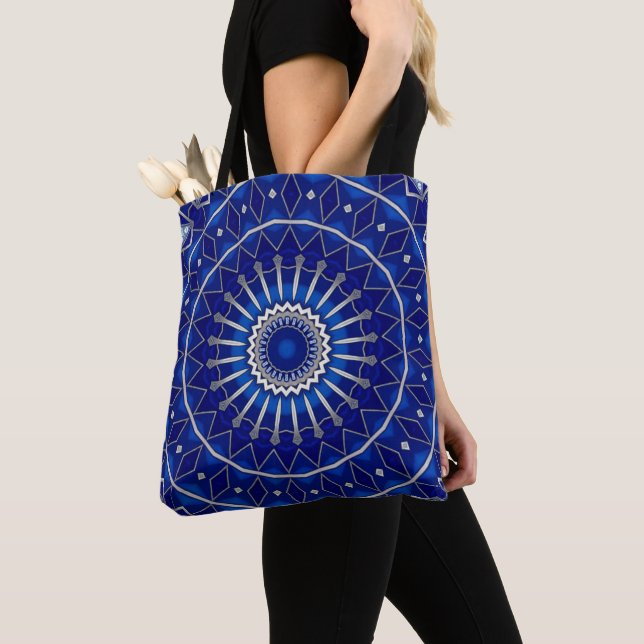 Dekorative blaue Feiertags-Tasche (Von Nahem)