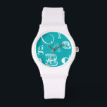 Dekorative Buchstaben auf blauem Hintergrund Armbanduhr<br><div class="desc">Eine echte Alphabet-Suppe erwartet Sie beim Kauf dieses Ausdrucks dekorativer Buchstaben auf blauem Hintergrund. Das Vision Studio ist eine großartige Ergänzung zu einem Kinderzimmer oder einem Spielzimmer. Bestellen Sie noch heute einen Ausdruck!</div>