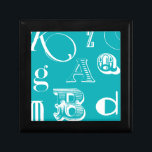 Dekorative Buchstaben auf blauem Hintergrund Erinnerungskiste<br><div class="desc">Eine echte Alphabet-Suppe erwartet Sie beim Kauf dieses Ausdrucks dekorativer Buchstaben auf blauem Hintergrund. Das Vision Studio ist eine großartige Ergänzung zu einem Kinderzimmer oder einem Spielzimmer. Bestellen Sie noch heute einen Ausdruck!</div>