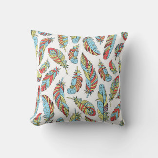 Dekorative Federn nahtlos Muster. Handgezogener V Kissen