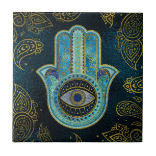 Dekorative Hamsa Hand mit Paisley-Hintergrund Fliese
