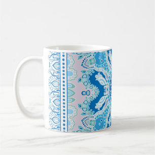 Dekorativer, farbenfroher Dekor auf weißem Hinterg Kaffeetasse