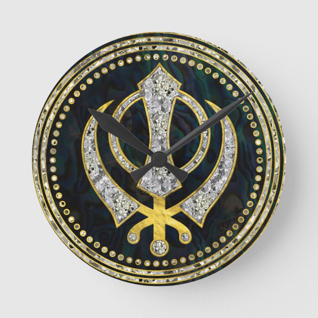 Dekoratives Khanda-Symbol mit Edelsteinen und Gold Runde Wanduhr (Vorderseite)