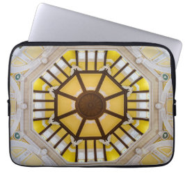 Dekorierte Decke am Bahnhof Tokio Laptopschutzhülle