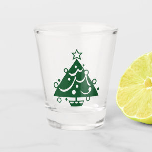 Dekorierte grüne WeihnachtsbaumIllustration über S Schnapsglas