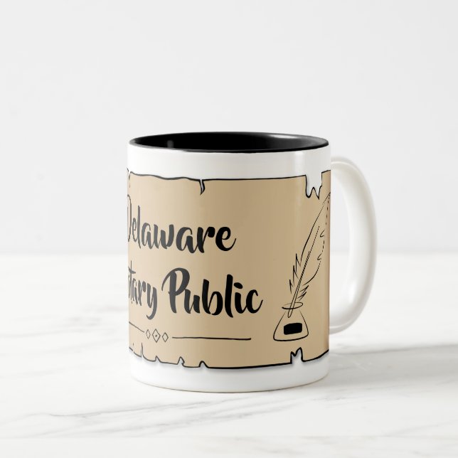 Delaware Notary Public Scroll Feather Quill Zweifarbige Tasse (VorderseiteRechts)