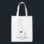 Delaware Wedding Welcome Bag Map Tasche mit Herz Wiederverwendbare Einkaufstasche<br><div class="desc">Begrüßungsgeschenktasche mit Kartengrafik. Ihre Gäste werden in ihrem Hotel einchecken und diese Tasche mit den Leckereien,  die sie erwarten,  finden. Sie können das Herz mit der Funktion "Weiter anpassen" an den Ort Ihres großen Tages positionieren.</div>