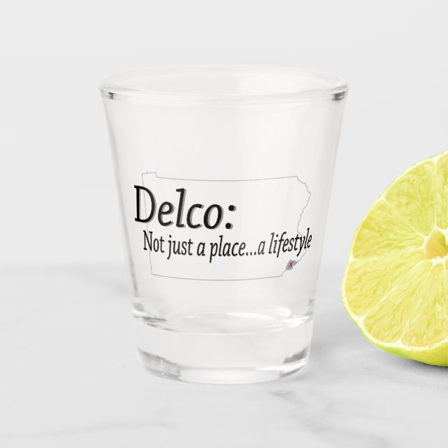 Delco Lifestyle Schnapsglas (Vorderseite)