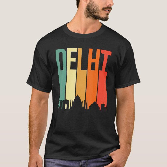 Delhi Skyline indische Stadt Hindi Desi Design T-Shirt (Vorderseite)