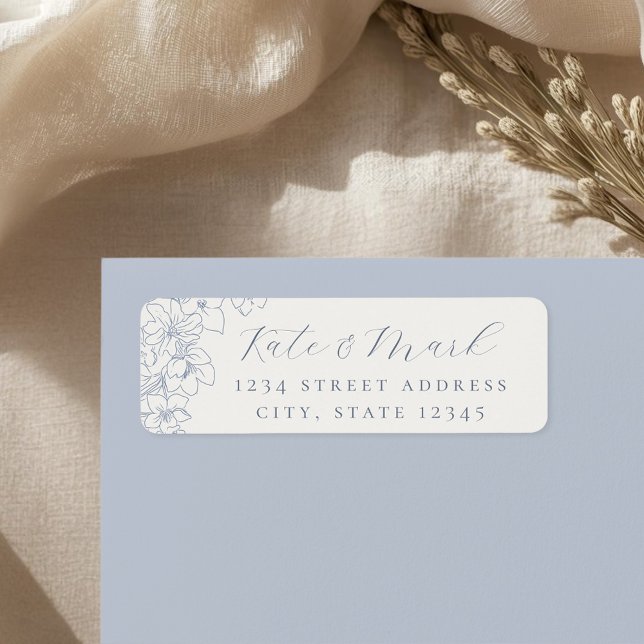 Delicate Blue Floral Wedding Return Address Labels (Von Creator hochgeladen)