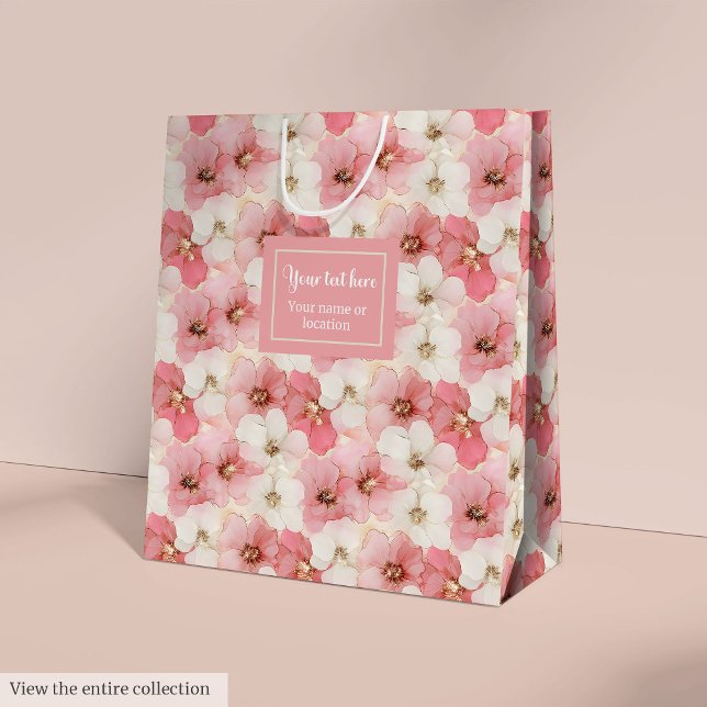 Delicate dusty rose and gold monogram gift bag mittlere geschenktüte (Delicate dusty rose and gold monogram gift bag wrap)