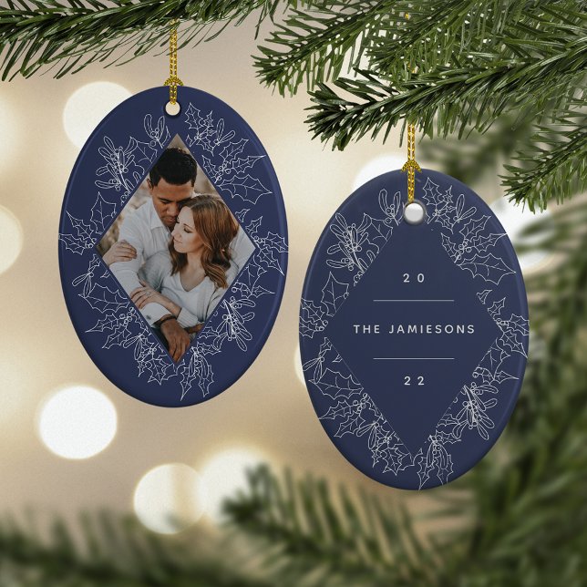 Delicate Holly | Elegantes geometrisches Foto Keramik Ornament (Von Creator hochgeladen)