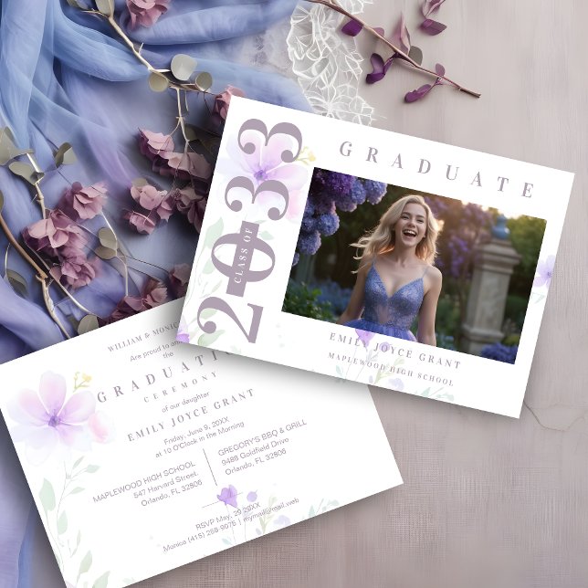 Delicate MInimalist Graduate Floral Lilac Shades P Einladung (Delicate MInimalist Graduate Floral Lilac Shades Photo Invitation Card. )