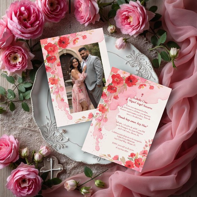 Delicate Pink Floral Frame Christian Catholic Einladung (Delicate Pink Floral Frame Christian Catholic Wedding Invitation Cards in Spanish with Back Photo.)