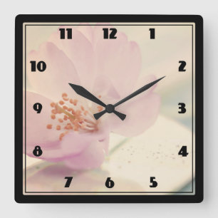 Delicate Soft Pink Cherry Blossom Flower Quadratische Wanduhr