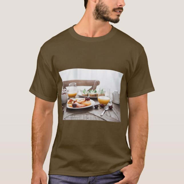 Delicious Breakfast Vibes Tee (Vorderseite)