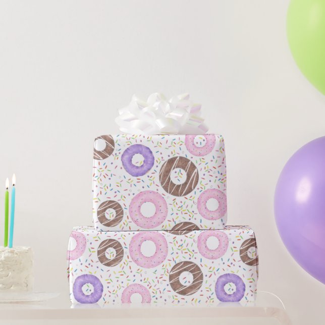 Delicious Donuts on White Wrapping Paper Geschenkpapier (Partygeschenke)