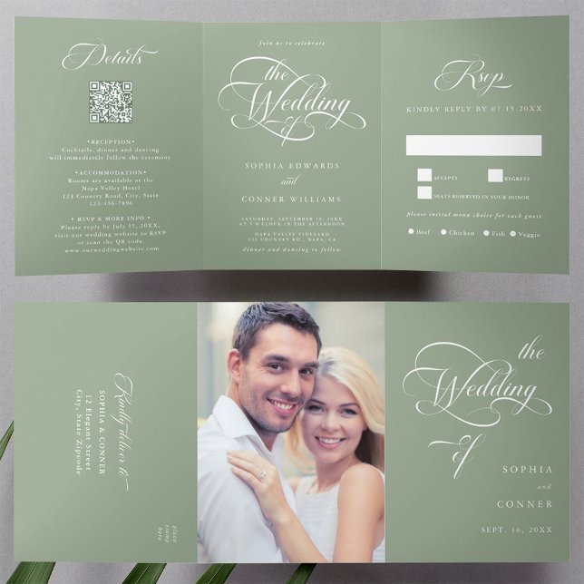 Delikate, elegante Script Wedding Sage Green Dreifach Gefaltete Einladung (Inside & Outside)