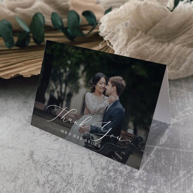 Delikate Kalligrafie Dunkles Foto Overlay Dankeskarte (Von Creator hochgeladen)