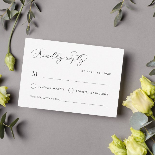Delikate moderne Skriptkalligrafie White Wedding RSVP Karte (Von Creator hochgeladen)