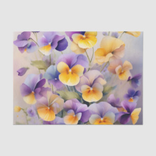 Delikate Pansy-Blume in weichem Wasser Seidenpapier