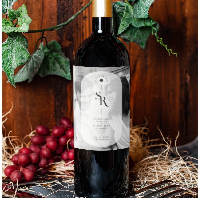 Delikate Vellum Transparenz Elegantes Schwarz & We Weinetikett (Delicate Vellum Transparency Elegant Black & White Wine Label.)