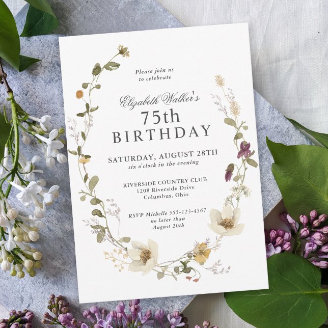 Delikate Wildblumen Feminine 75. Geburtstagsparty Einladung (This charming wildflowers botanical 75th birthday invitation is available as a digital download!)