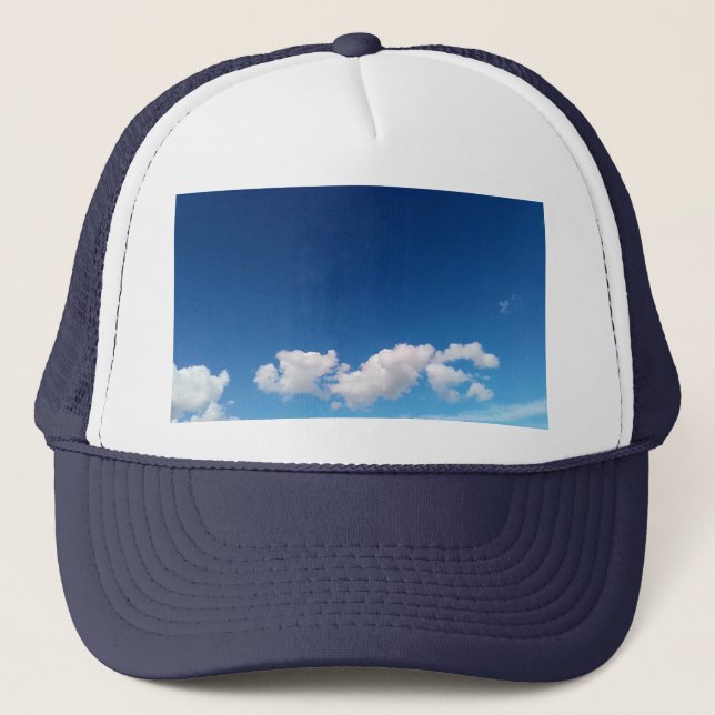 Delikate Wolken Truckerkappe (Vorderseite)