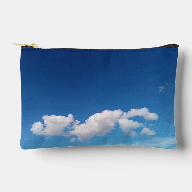Delikate Wolken Zubehörtasche (Vorderseite)