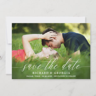 Delikates White Script Overlay-Foto Save the Date