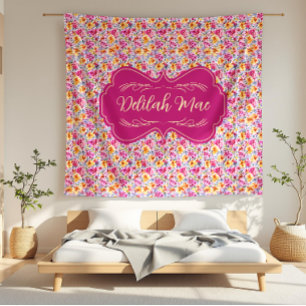 Delilah Mae Dainty Pink und Yellow Tiny Floral Fleecedecke