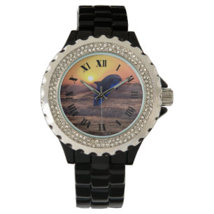 Delphin an den römischen Ziffern des Armbanduhr