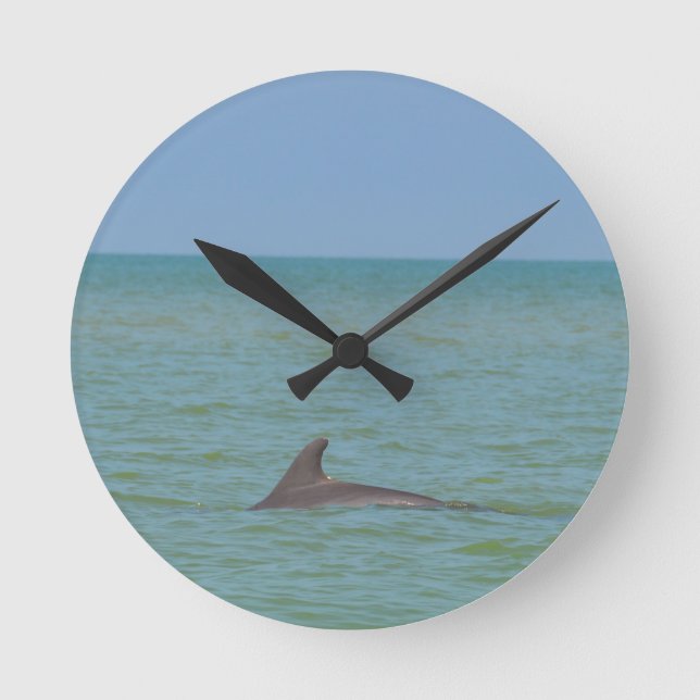 Delphin auf Sanibel Runde Wanduhr (Vorderseite)