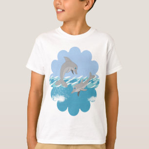 Delphine, die im Ozean-Cartoon schwimmen T-Shirt