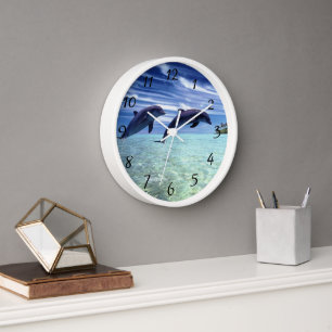 Delphine im wilden Alltag Uhr