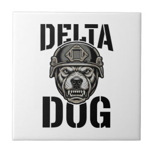 Delta Dog Bulldog Helm Vintage Gravur Design_ Fliese