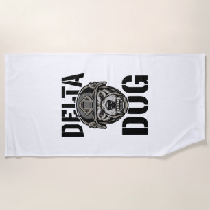 Delta Dog Bulldog-Helm Vintage-Gravur-Design_ Strandtuch