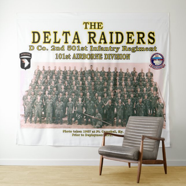 DELTA RAIDERS GROUP FOTO in Ft. CAMPBELL, KY. Wandteppich (Beispiel (Horizontal))