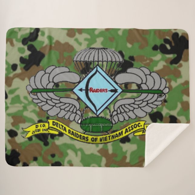 DELTA RAIDERS SHERPADECKE (Vorderseite (Horizontal))