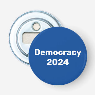 Demokratie 2024 Wahlkampfveranstaltung Flaschenöffner