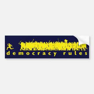 Demokratie ordnet Autoaufkleber an