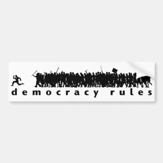 Demokratie ordnet Autoaufkleber an