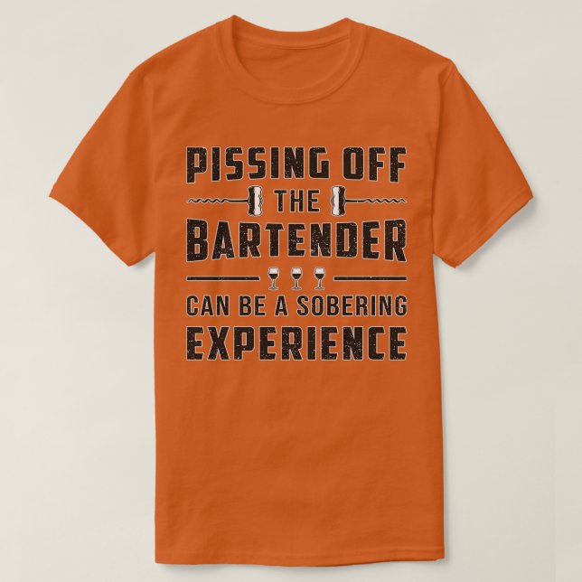Den Barkeeper mit dem Bar Alcohol abgeben T-Shirt (Design vorne)